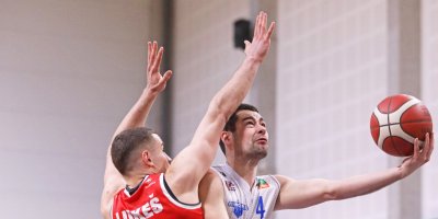 Šňůru venkovních zápasů ukončí Olomoucko v Pardubicích