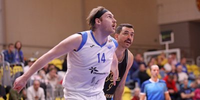 Kyler navázal na Keelera a dominuje pod košem