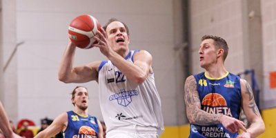 Se Slunetou o postup na sedmou pozici