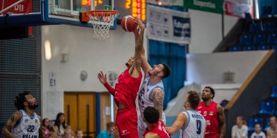 Basketbalový svátek. Do Čajkarény zavítá mistr